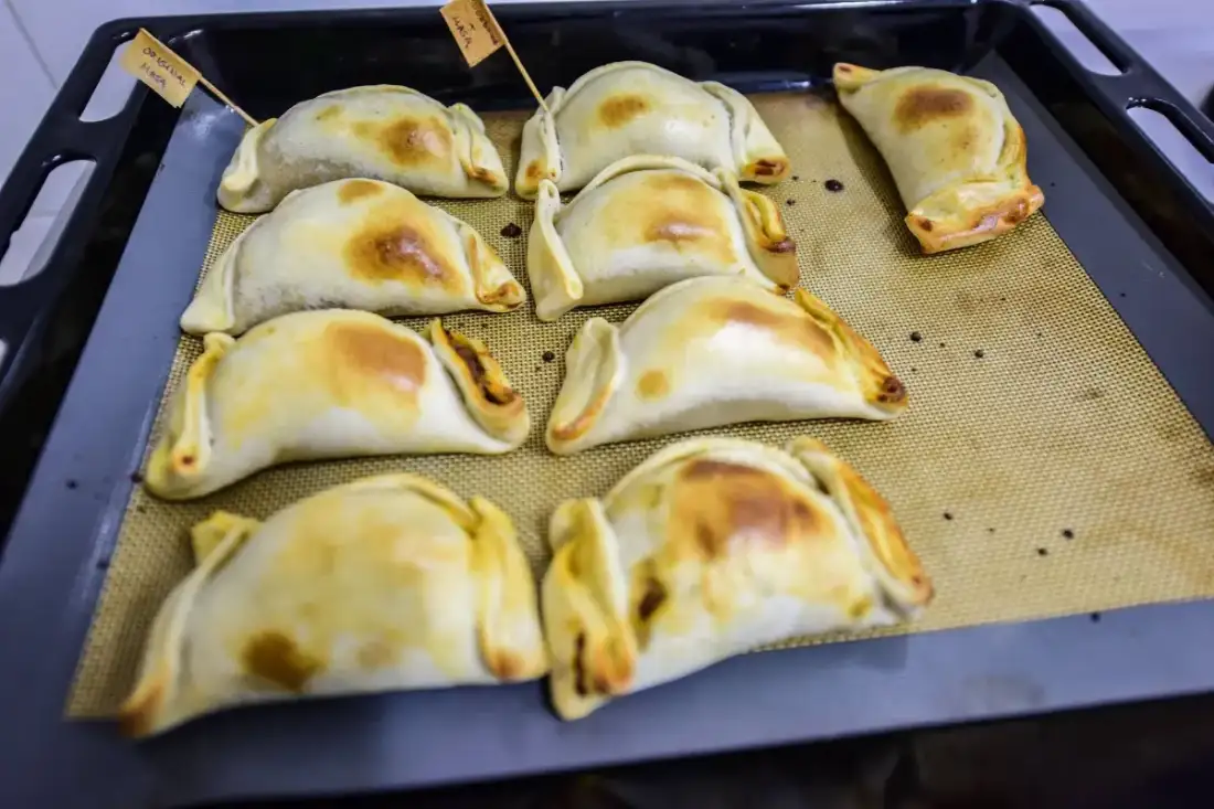 Empanadas recién horneadas